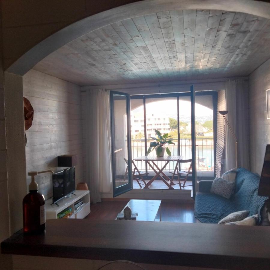 Bel Appartement Vue Mer Cogolin Exteriér fotografie